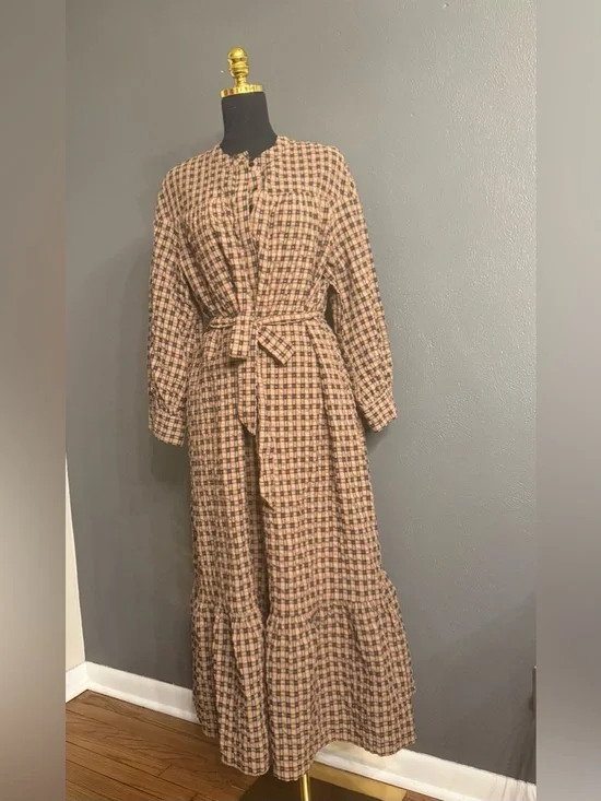 Maggy London Beige and Black Plaid Maxi Dress with Waist Tie - Picture 1 of 4